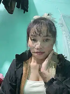 Snapshot of Night_owl111 chatting on 11/01/25, 02:33 Night owl111 online show from 11/01/25, 02:33