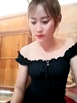 Em xinh01 online show from 05/17/26, 06:24