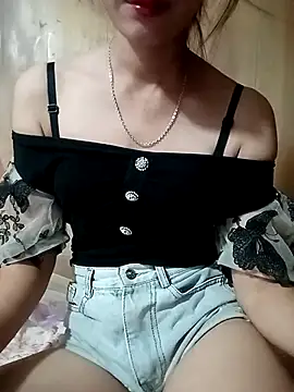 Snapshot of Em_xinh01 chatting on 11/13/25, 08:18 Em xinh01 online show from 11/13/25, 08:18