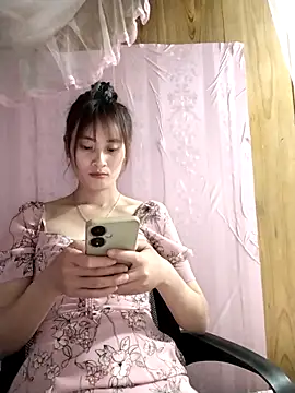 Em xinh01 online show from 04/11/26, 07:45