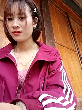 Em xinh01 online show from 03/17/26, 04:48