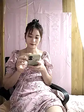 Em xinh01 online show from 04/15/26, 05:46