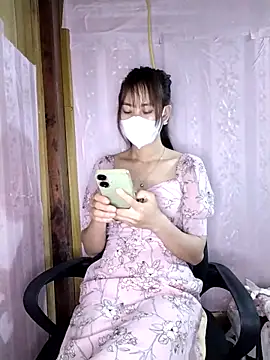 Em xinh01 online show from 04/17/26, 10:23