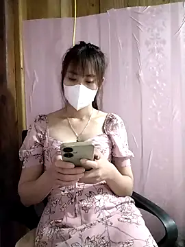 Em xinh01 online show from 04/14/26, 01:49