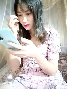 Snapshot of Em_xinh01 chatting on 11/10/25, 07:57 Em xinh01 online show from 11/10/25, 07:57