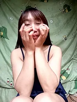 Snapshot of Linh_sexy98 chatting on 05/17/26, 09:20 Linh sexy98 online show from 05/17/26, 09:20