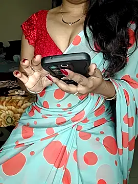 shreyareddy99 online show from 04/14/26, 04:56