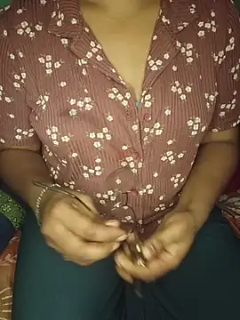 shreyareddy99 online show from 11/02/25, 04:34