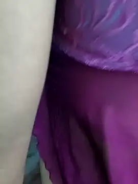 Snapshot of shreyareddy99 chatting on 12/22/25, 05:18 shreyareddy99 online show from 12/22/25, 05:18