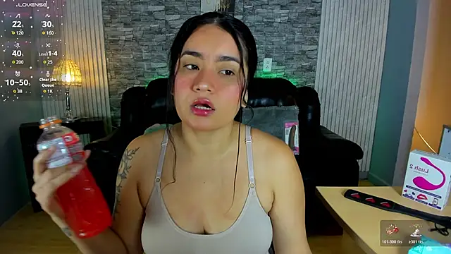 Amber Smitt19 online show from 12/17/25, 12:43