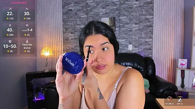 Amber Smitt19 online show from 11/14/25, 01:48