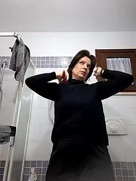 Snapshot of Piediniecollant chatting on 01/16/26, 05:33 Piediniecollant online show from 01/16/26, 05:33