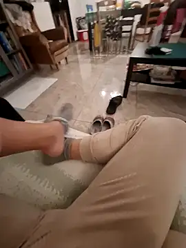 Piediniecollant online show from 10/30/25, 04:26