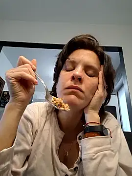 Snapshot of Piediniecollant chatting on 01/08/26, 08:09 Piediniecollant online show from 01/08/26, 08:09