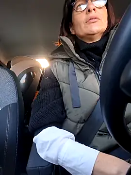 Piediniecollant online show from 11/11/25, 06:52