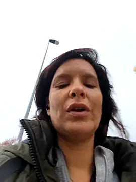 Piediniecollant online show from 11/15/25, 07:01