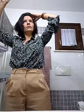 Piediniecollant online show from 11/07/25, 05:45