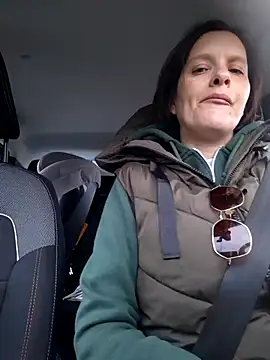 Piediniecollant online show from 03/21/26, 05:28