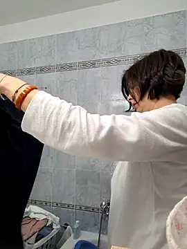 Piediniecollant online show from 04/02/26, 04:52