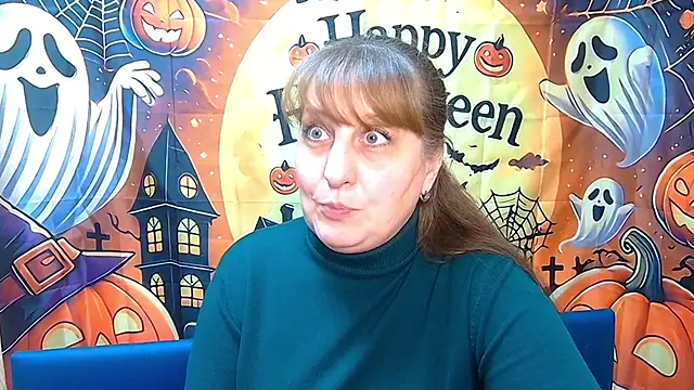 Snapshot of JessicaMery chatting on 10/28/25, 12:48 JessicaMery online show from 10/28/25, 12:48