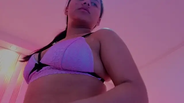 Scarlett  lace online show from 12/17/25, 02:38