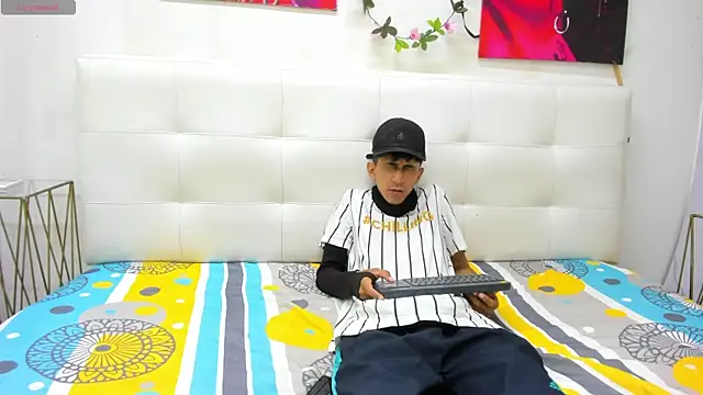 ahsly78alejandro online show from 11/27/25, 12:49