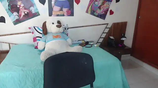 EmmilyConnor online show from 12/05/25, 02:48