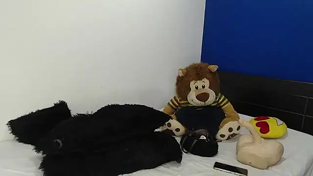 Snapshot of EmmilyConnor chatting on 05/01/26, 08:25 EmmilyConnor online show from 05/01/26, 08:25