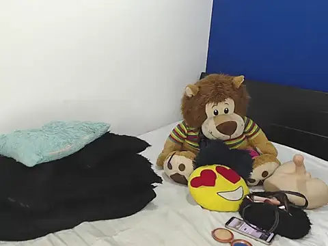 EmmilyConnor online show from 04/09/26, 01:17