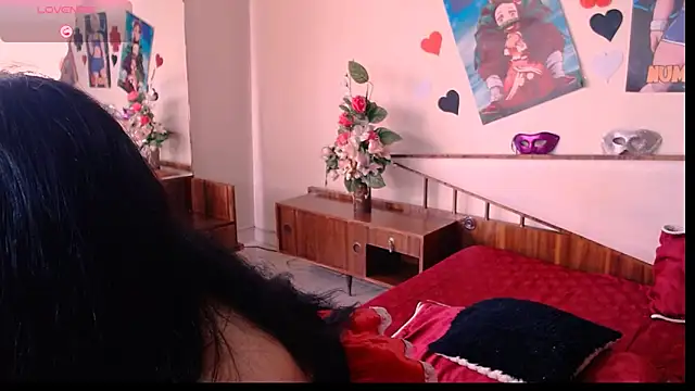 EmmilyConnor online show from 10/28/25, 03:00