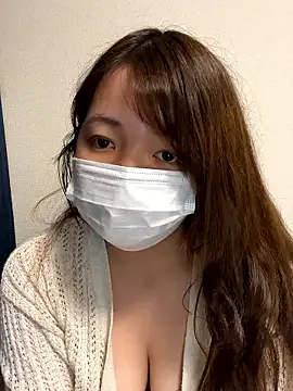 Snapshot of miu_0629 chatting on 10/27/25, 03:57 miu 0629 online show from 10/27/25, 03:57