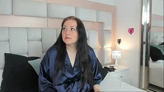 Snapshot of JasmmineCox chatting on 10/29/25, 12:48 JasmmineCox online show from 10/29/25, 12:48