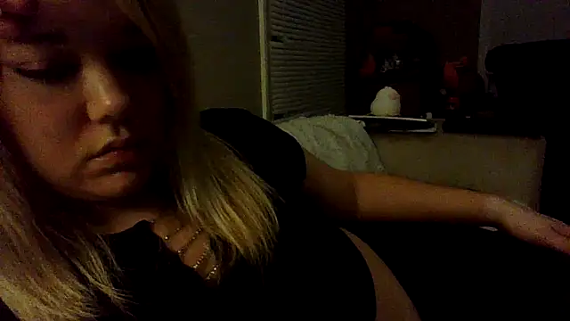 Snapshot of SilverSeductress chatting on 05/19/26, 08:54 SilverSeductress online show from 05/19/26, 08:54
