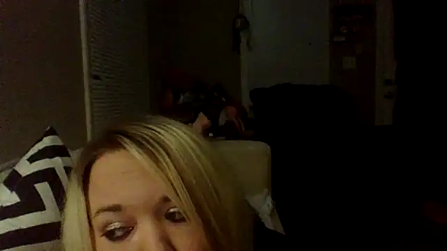Snapshot of SilverSeductress chatting on 06/01/26, 08:25 SilverSeductress online show from 06/01/26, 08:25