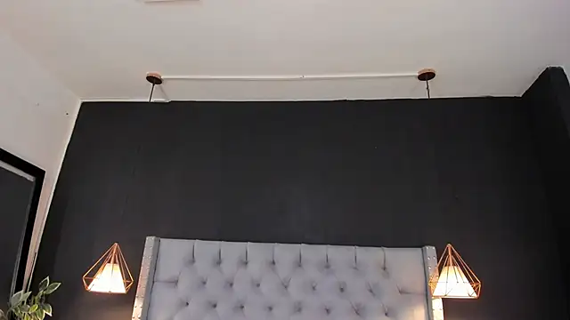 Angy-Avila online show from 12/22/25, 03:50