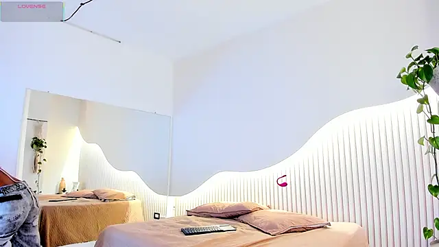 Snapshot of Angy-Avila chatting on 03/10/26, 04:05 Angy-Avila online show from 03/10/26, 04:05