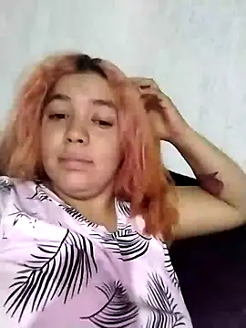 Snapshot of emely_kiss_ chatting on 11/11/25, 04:02 emely kiss online show from 11/11/25, 04:02