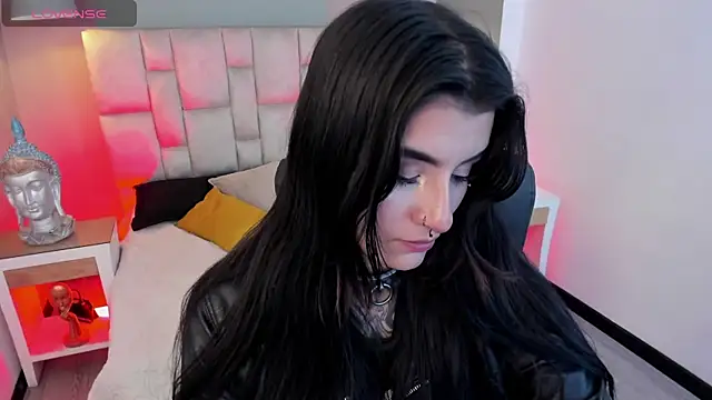 mia jagger online show from 05/01/26, 07:52