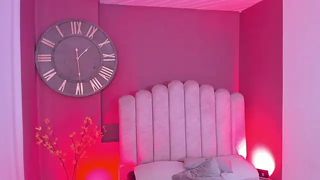 mia jagger online show from 02/14/26, 08:42