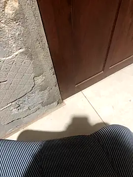 Snapshot of Ralf2011 chatting on 11/05/25, 11:02 Ralf2011 online show from 11/05/25, 11:02