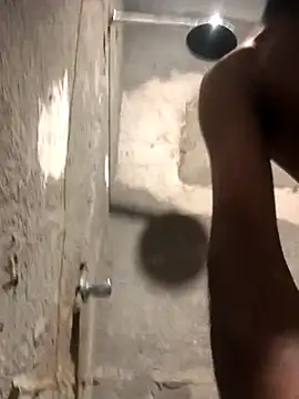 Snapshot of Ralf2011 chatting on 12/16/25, 11:25 Ralf2011 online show from 12/16/25, 11:25