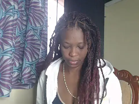 Snapshot of LilithMiller_ chatting on 06/21/26, 12:11 LilithMiller online show from 06/21/26, 12:11