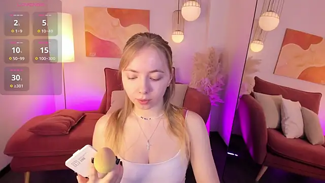 Snapshot of Nora_Miller chatting on 11/06/25, 05:55 Nora Miller online show from 11/06/25, 05:55