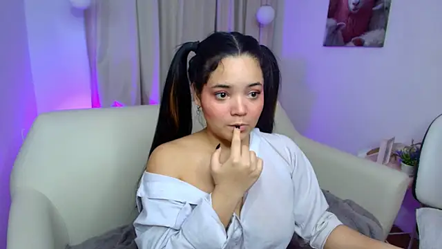 elli snow1 online show from 11/11/25, 03:01