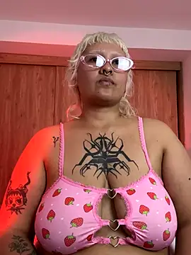 pinkbaddie777 online show from 11/07/25, 02:38