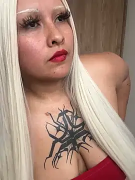 pinkbaddie777 online show from 06/25/26, 06:57