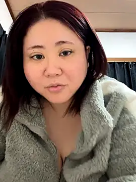 Snapshot of tubakiaki chatting on 10/27/25, 05:03 tubakiaki online show from 10/27/25, 05:03