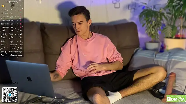 Snapshot of Kevin_Dooo chatting on 10/29/25, 05:50 Kevin Dooo online show from 10/29/25, 05:50