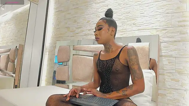 sheinny brown online show from 11/06/25, 11:31