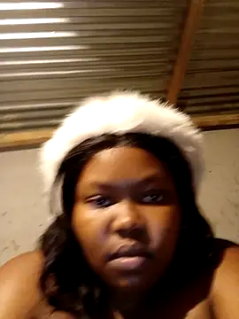 Snapshot of 3bigcuteness chatting on 11/14/25, 10:02 3bigcuteness online show from 11/14/25, 10:02